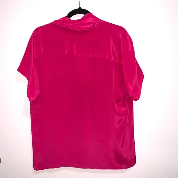 🌷5/$20 Women’s Vibrant Pink Blouse - Picture 5 of 5